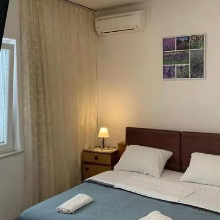 شقة 2 - Double With Shared Bathroom 1 - 8 دوبروفينك